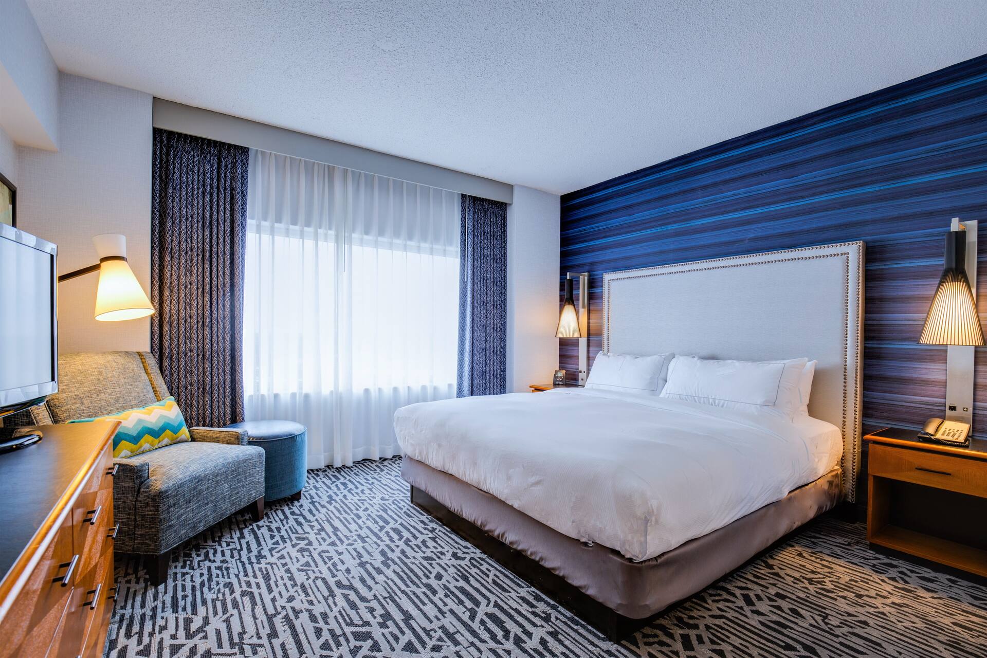 DoubleTree Suites — conference room