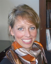 Dr. Leanne Campbell