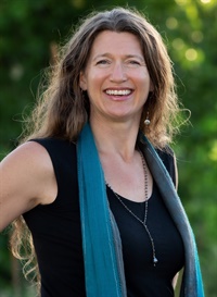 Arielle Schwartz, PhD, CCTP-II, E-RYT's Profile