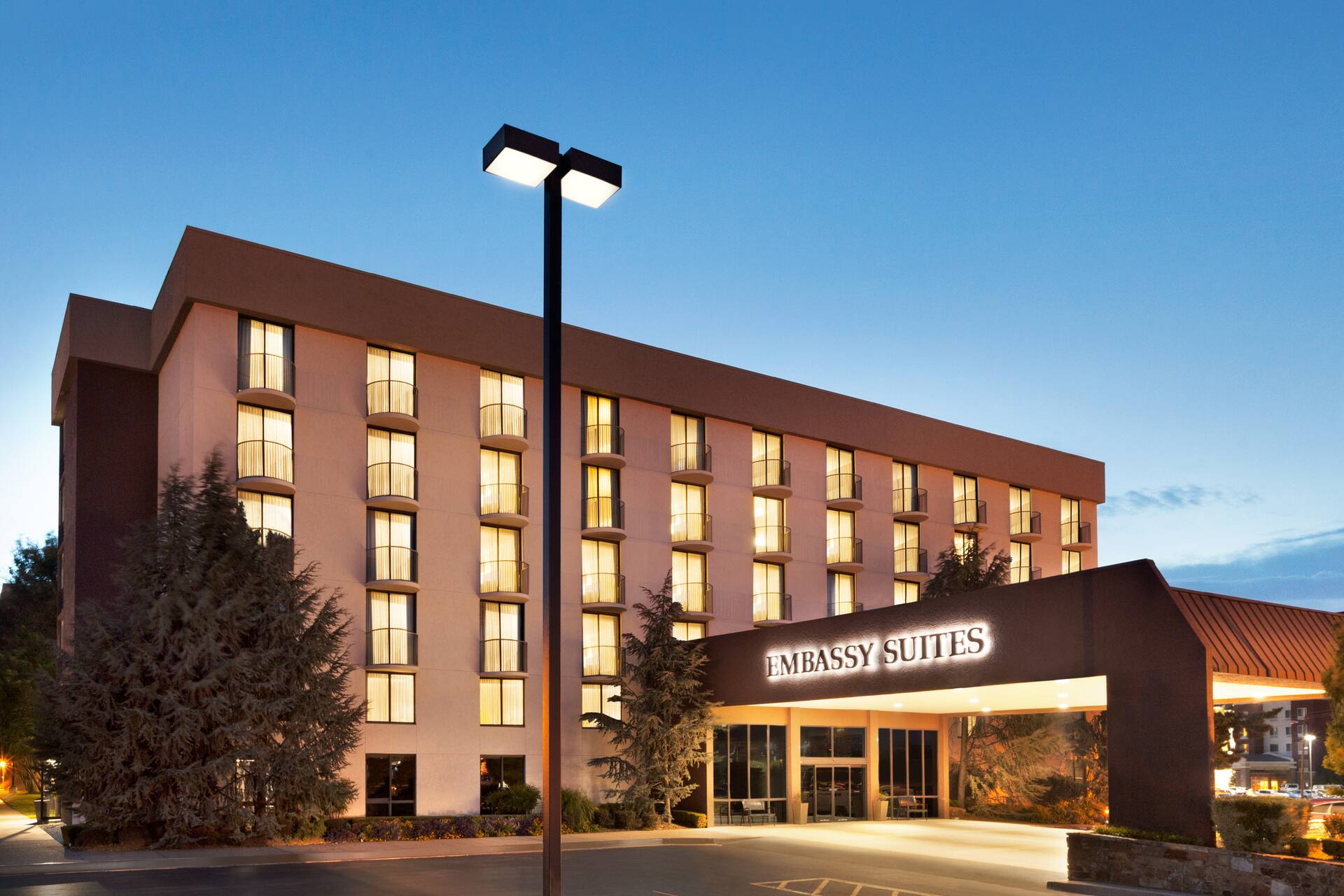 Embassy Suites Oklahoma City Will Rogers Airport